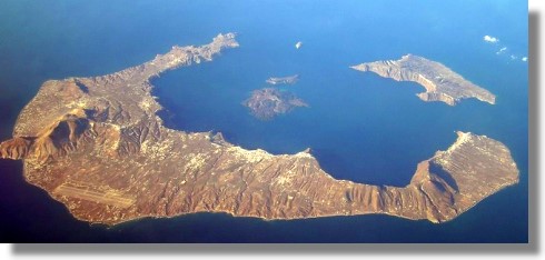 Aspronisi eine Insel der Kykladen von Griechenland