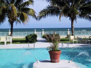 Pool vom Apartment in Freeport Grand Bahama