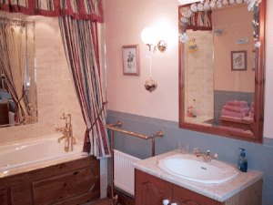 Bad vom Bauernhaus bei Ballymore