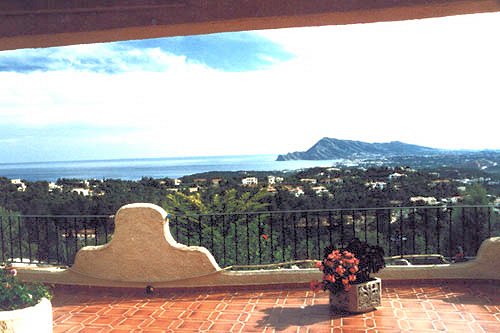 Blick von der Terrasse der Villa