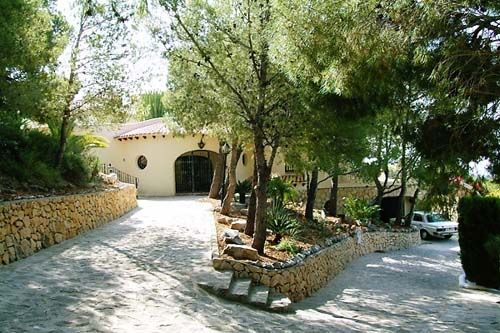 Zufahrt zur Villa