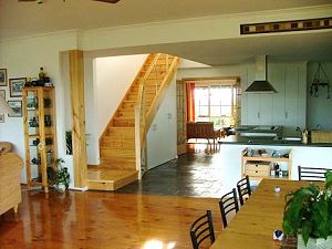 rechts Kche vom Wohnhaus