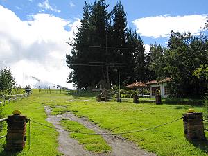 Weg zur Ferienanlage