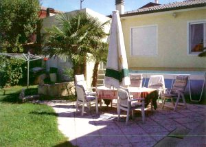 Gartenterrasse der Villa