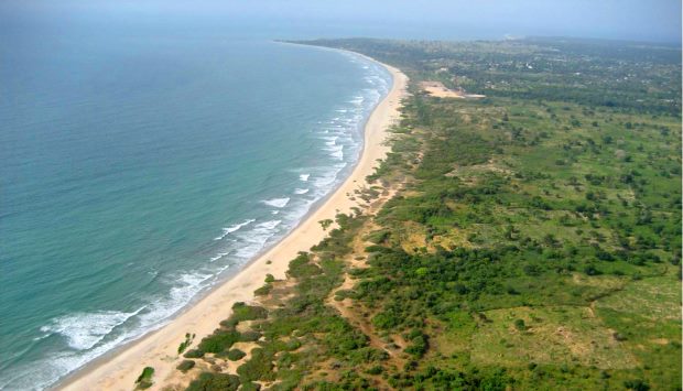 Batukunku Strand Beach unweit vom Einfamilienhaus