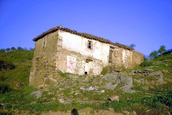 Ruine auf dem Grundstck