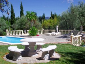 Pool-Deck der Villa