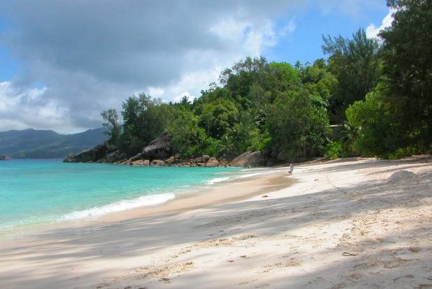 Strand von Mahe unweit vom Wohnhaus