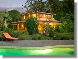 Tamarindo Costa Rica Villa Wohnhaus Einfamilienhaus mit Grundst�ck