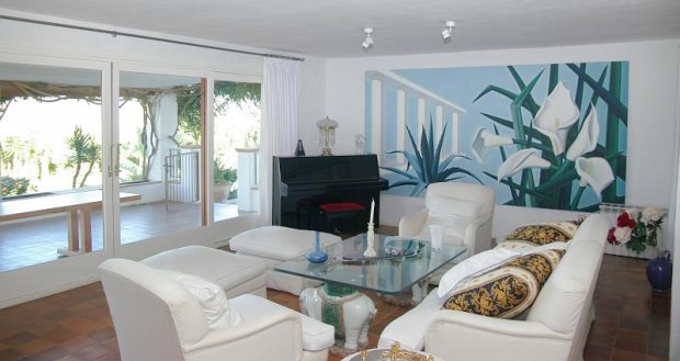 Zimmer der Luxusvilla auf Ibiza