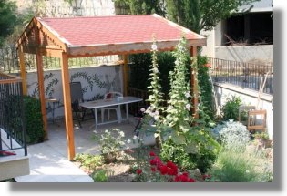 Terrasse vom Einfamilienhaus in Yenifoca