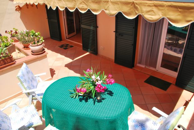 Terrasse mit Meerblick vom Ferienhaus