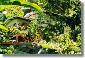 Grundstck bei Roxborough mit Ferienhaus Wohnhaus auf Tobago