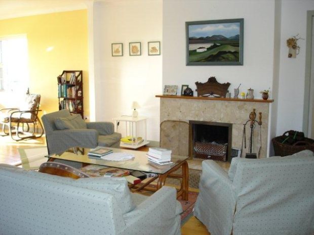 Kamin im Wohnzimmer des Landhauses