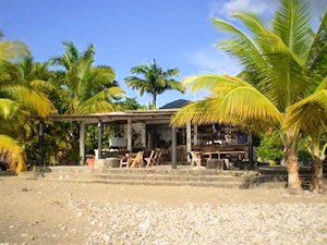Beachbar auf Dominica mit Gstehusern zum Kaufen