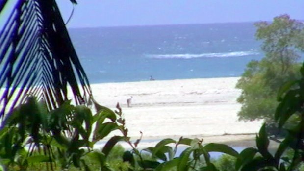 Blick vom Grundstck auf den Tiwi Beach