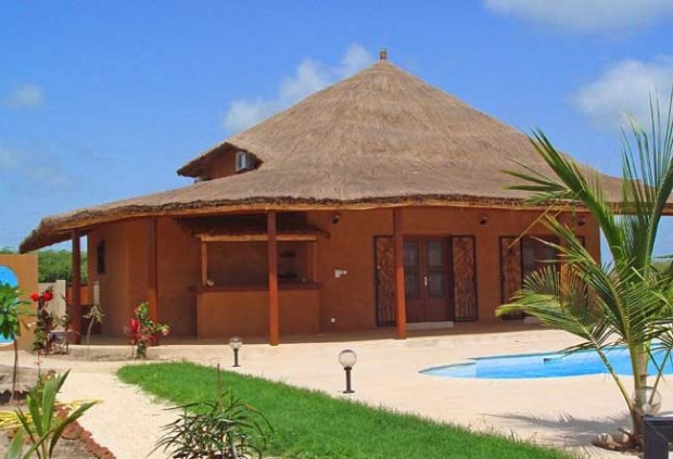 Ferienhaus mit Pool  bei Nianing zum Kaufen