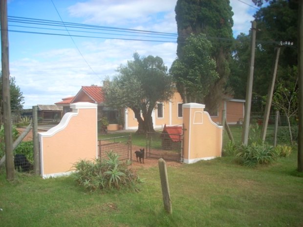 Einfahrt zum Ferienhaus in Barros Blancos