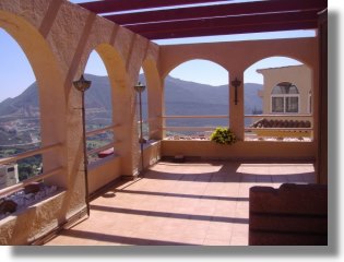 Terrasse vom Apartment in Vicar La Envia