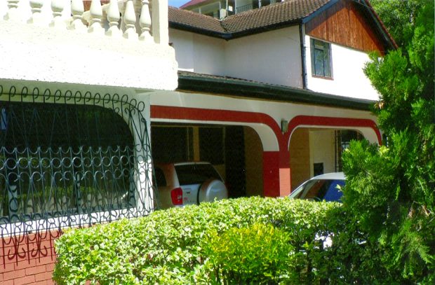 Stellplatz vom PKW am Wohnhaus