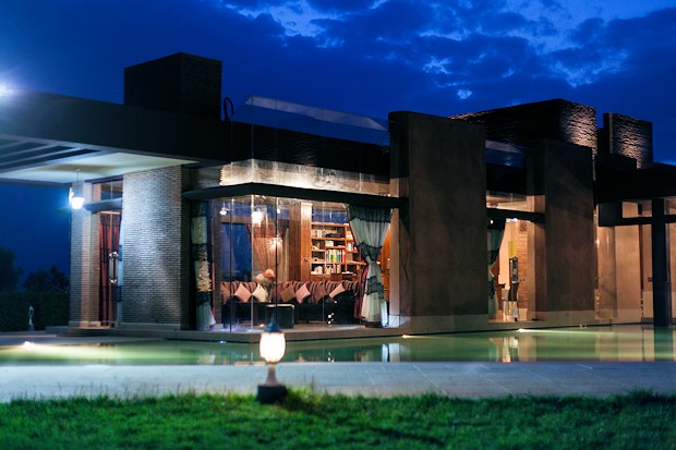Einfamilienhaus mit großem Grundstück und Pool bei Marrakech Einfamilienhaus mit großem Grundstück und Pool bei Marrakech