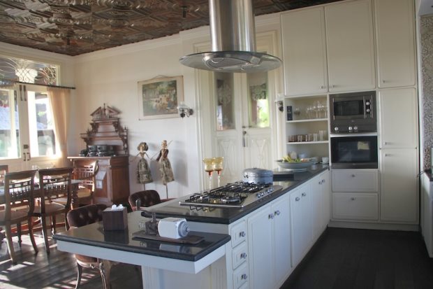 K�chenbereich der Luxusvilla