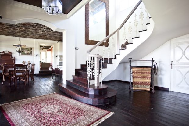 Wohnbereich der Luxusvilla im Tabanan