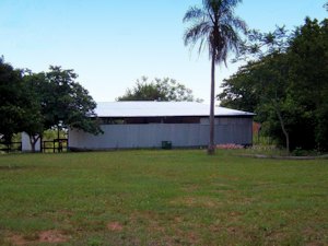 Pferdestall auf dem Grundstück am Ypacarai Pferdestall auf dem Grundstück am Ypacarai