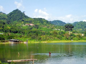 Bosumtwi See bei Kumasi in Ghana