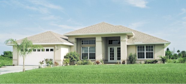 Einfamilienhaus mit Grundstück in Lehigh Acres im Lee County Florida