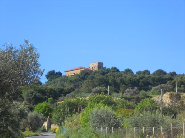 Villa mit gro�em Grundst�ck in Sizilien