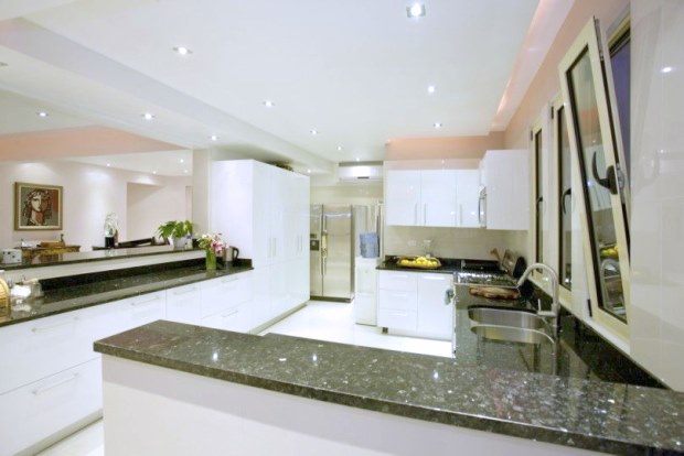 Kche der Villa auf Sint Maarten