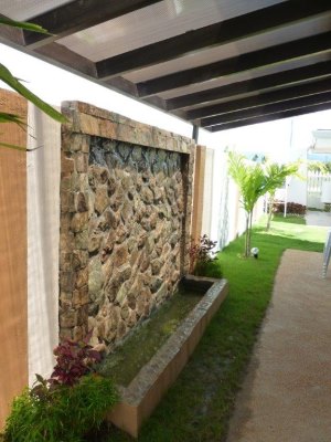 Wasserfall am Ferienhaus bei Moabol