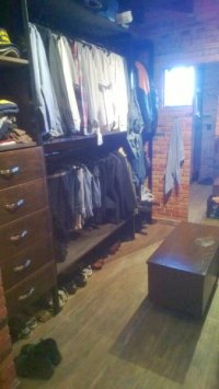 Kleiderzimmer im Wohnhaus