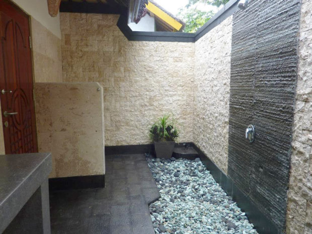 Duschbad im Freien der Ferienanlage