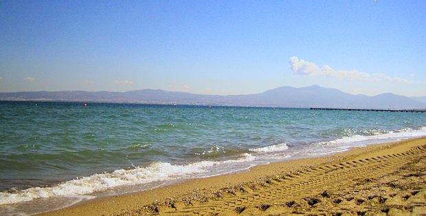 Strand von Agia Triada unweit vom Apartment