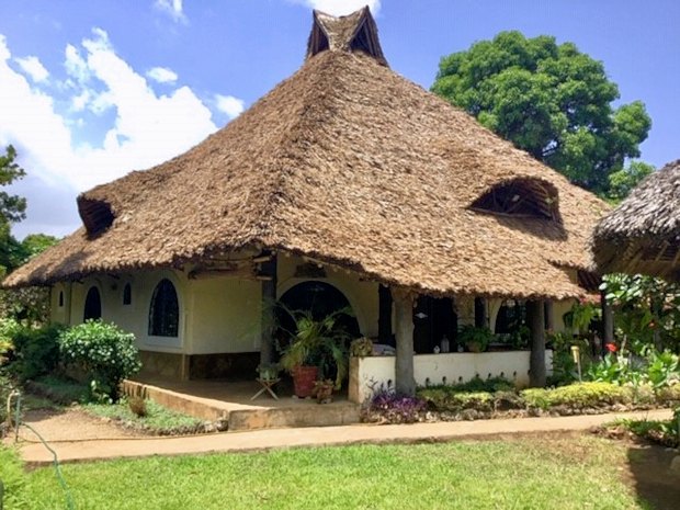 Ferienhaus mit Gstehaus am Diani Beach in Ukunda Kenia