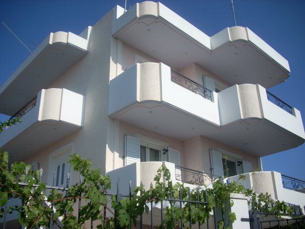 Ferienhaus mit Balkonen in Griechenland
