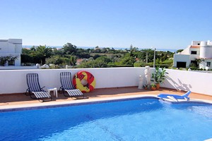 Pool vom Einfamilienhaus