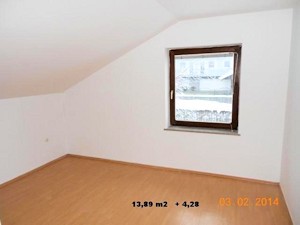 Zimmer im Dachgeschoss der Villa