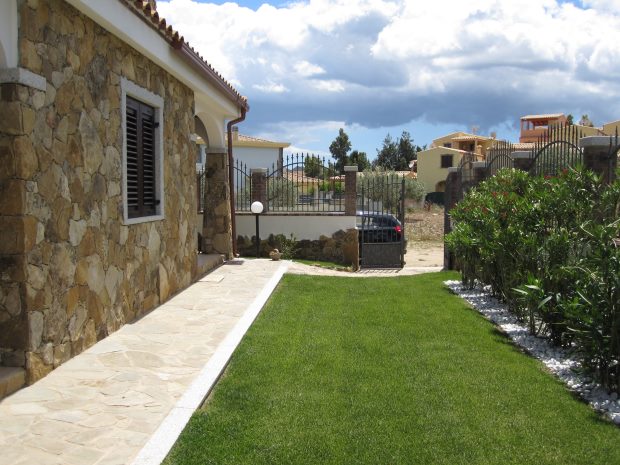 Eingangtor zum Grundst�ck vom Einfamilienhaus