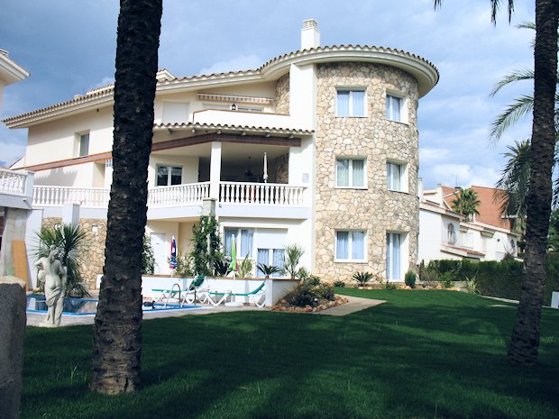 Gstehaus mitFerienwohnungen in L'Ampolla Spanien