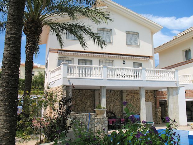 Einfamilienhaus mit Gstewohnungen im Gstehaus