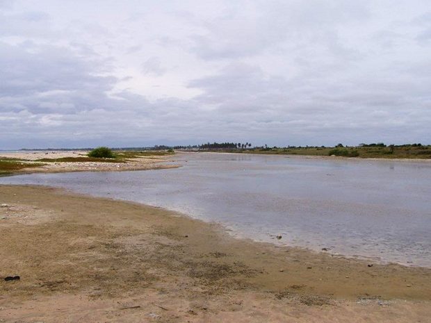 Lagune am Baugrundst�ck