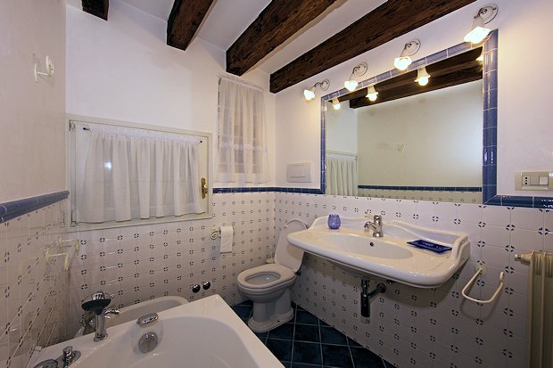 Wannenbad der Wohnung