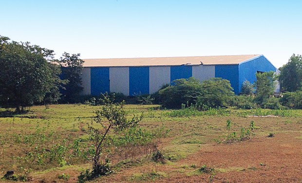 Produktionshalle bei Mumbai Indien kaufen