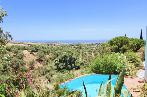Ferienhaus mit Pool und Meerblick in Mijas Malaga