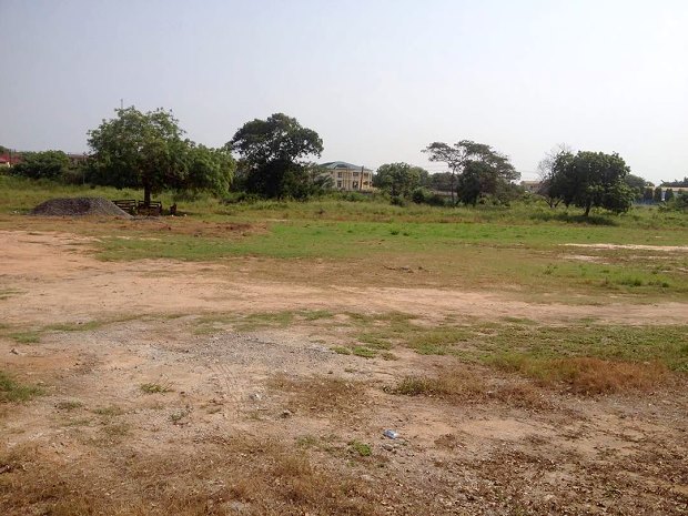 Baugrundst�ck im Stadtzentrum von Tema in der Community 10