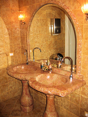 Toilettenbereich vom Hotelrestaurant