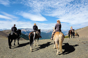 Reiten durch die Wildnis im Resort
